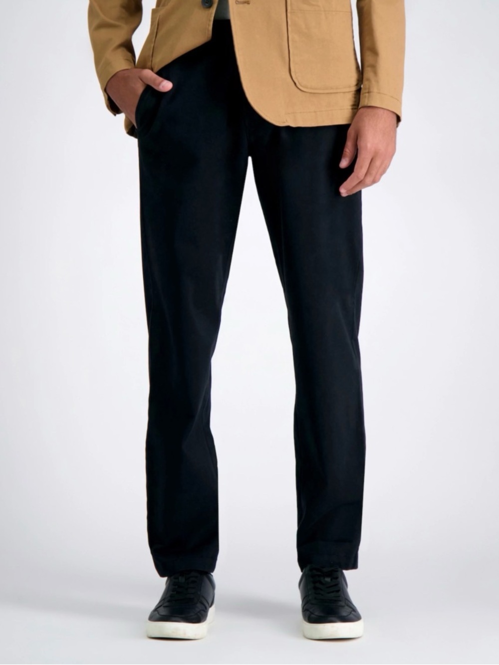 Men's Straight Chino pants in Black — Classic Everyday Fit